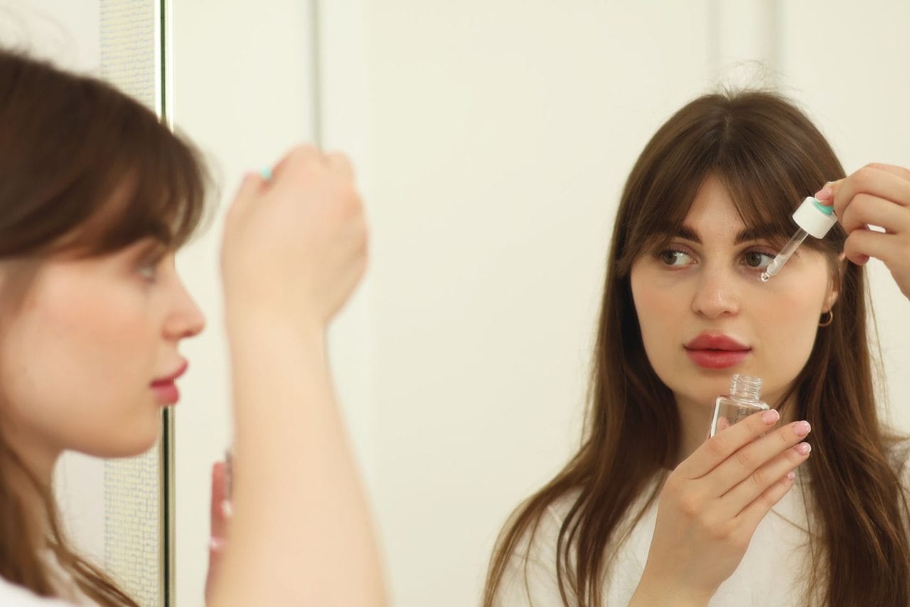 Retinol in Summer Heat: Keep It Working Without Wrecking Your Skin